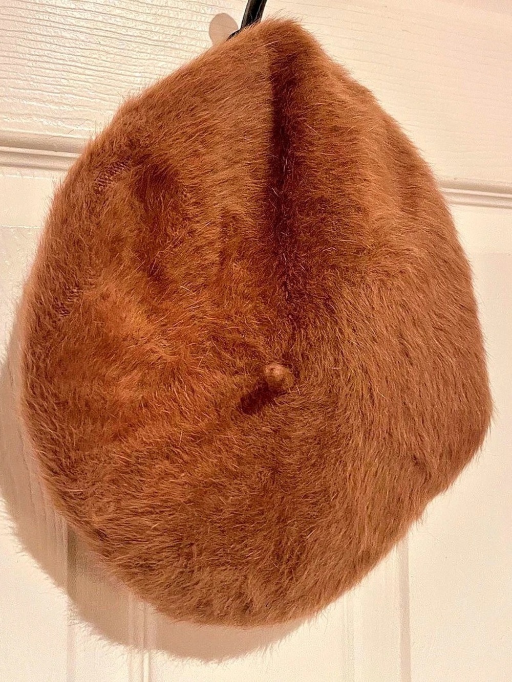 Brushed wool beret